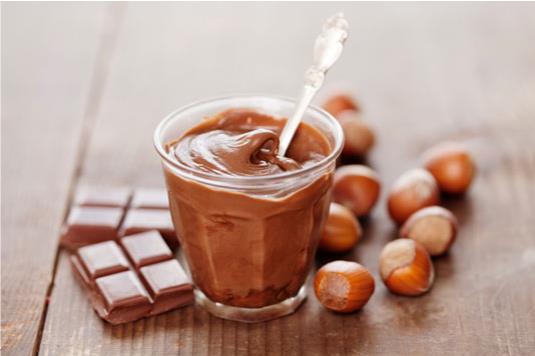 Gesund essen mit hausgemachtem Nutella