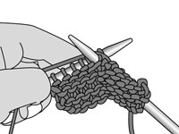 Wie man zwei Maschen links zusammenstrickt