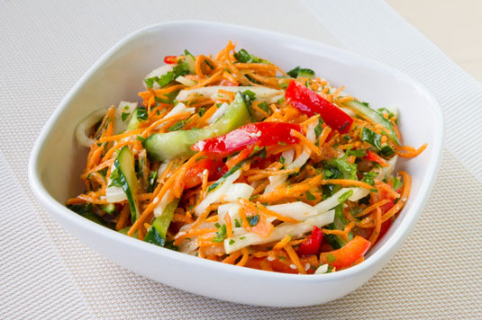 Eingelegter Gurken-Karotten-Salat-Rezept