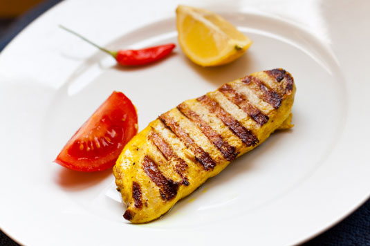 Rezept für gegrillte Limetten-Kreuzkümmel-Hähnchenkoteletts