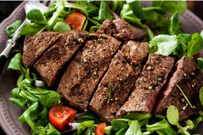 Paleo-Diät-Mahlzeiten: Essen in amerikanischen Restaurants