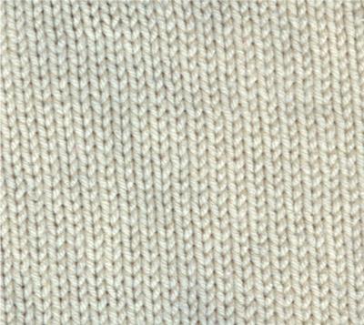 Eine Sammlung von Bildern vom Stricken eines Schals an einem Tag für eine Familie heute