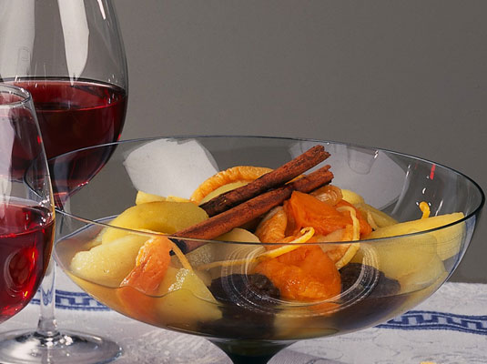 Obst- und Weinkompott