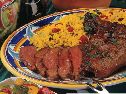 Butterflied Lammkeule mit Honig-Senf-Dressing