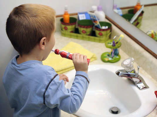 Wie man Kinder an einen grünen Lebensstil heranführt