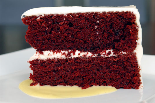 Wie man Red Velvet Cake für die Feiertage macht