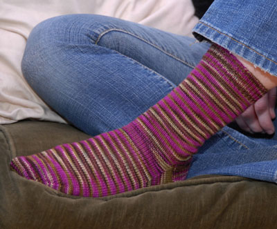 So stricken Sie Socken mit Slip-Stitch Ridges