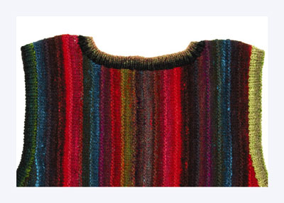 Wie man eine vertikal gestreifte Weste strickt