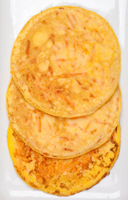 Wie man paläofreundliche Kürbispfannkuchen macht