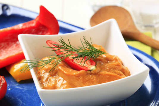 Aufstrich mit Feta-Käse und geröstetem Pfeffer