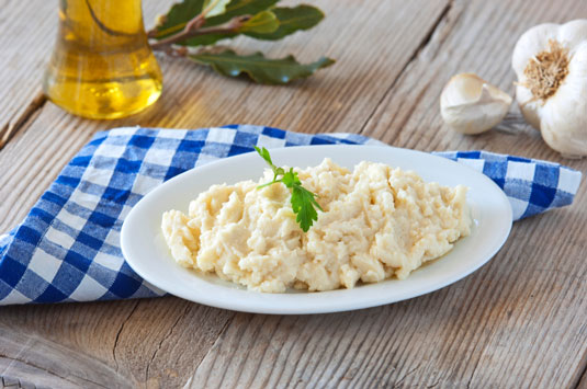 Kartoffel-Knoblauch-Aufstrich (Skordalia)