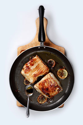 Mexikanisches Meeresfrüchte-Rezept: Gebratener Barsch mit Chile-Limetten-Brühe