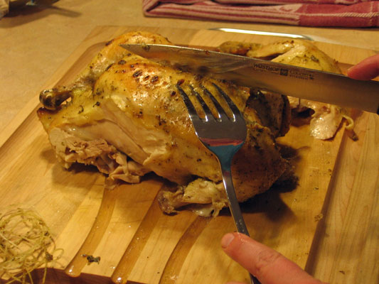Wie man ein Huhn schnitzt
