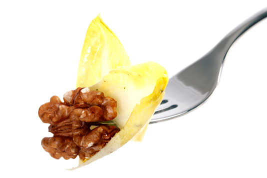 Belgischer Endivien-Walnuss-Salat (Salade de Chicorée à l'Huile de Noix)
