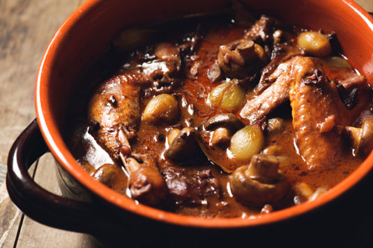 Geschmortes Hühnchen (Coq au Vin)