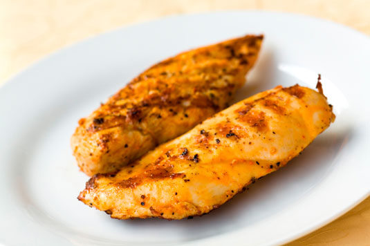 Hähnchenschnitzel mit Artischocken (Scaloppine di Pollo con Carciofi)